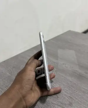 Apple iPhone 11 64 GB White