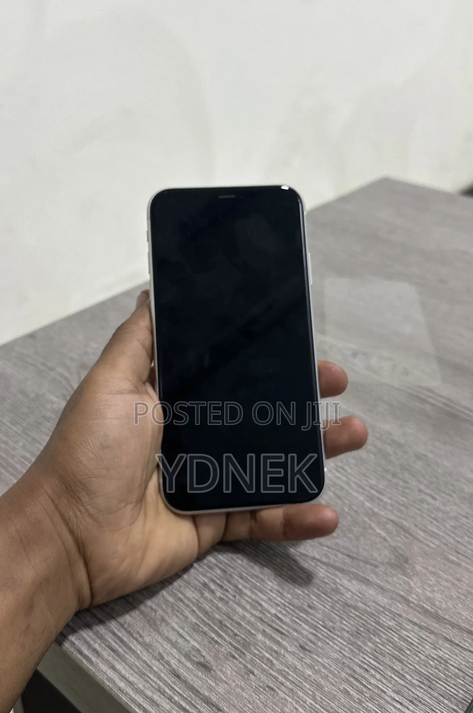 Apple iPhone 11 64 GB White
