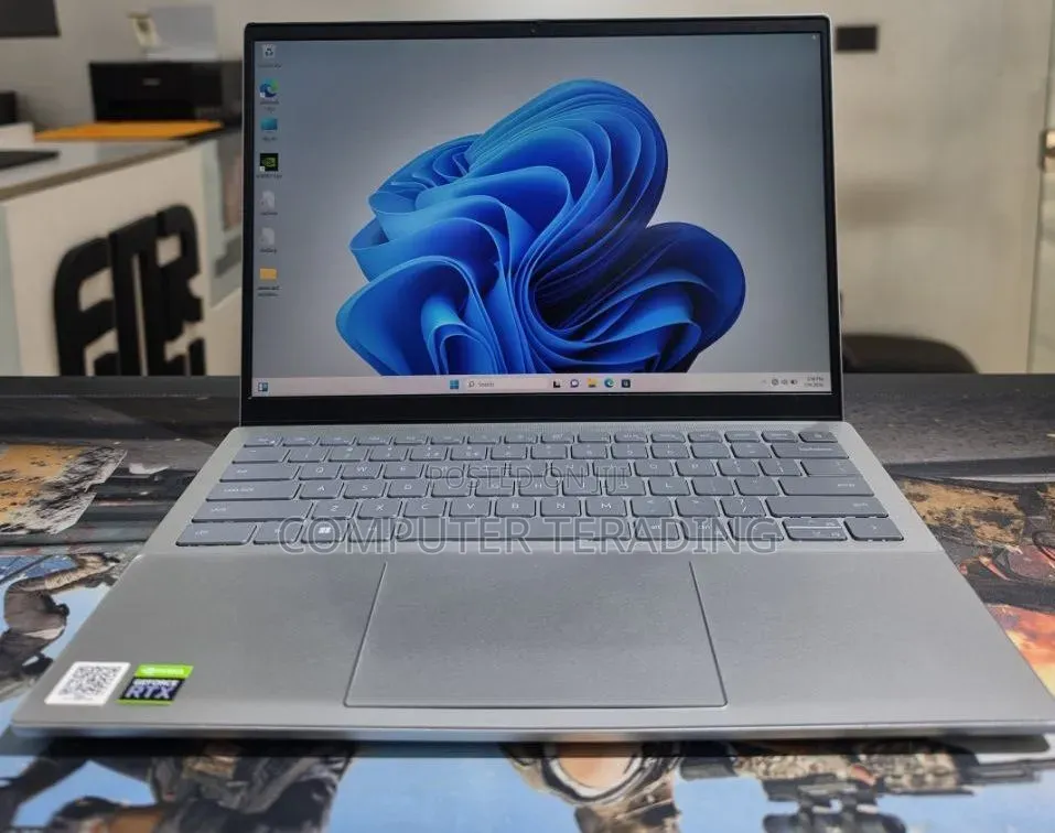 New Laptop Dell XPS 15 16GB Intel Core i7 SSD 512GB