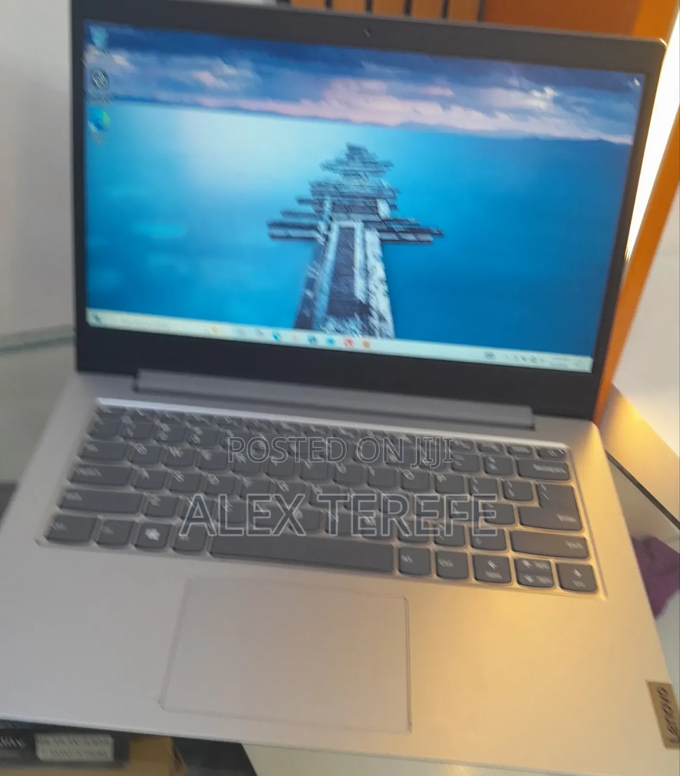 New Laptop Lenovo IdeaPad 1 4GB Intel Core M SSD 48GB