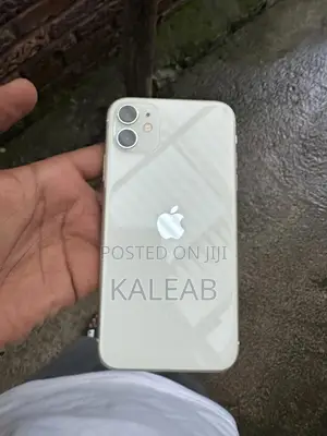Apple iPhone 11 64 GB White