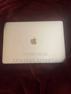 Laptop Apple MacBook 2018 8GB Intel Core i5 SSD 128GB