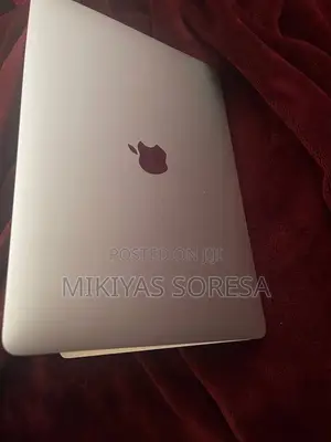 Laptop Apple MacBook 2018 8GB Intel Core i5 SSD 128GB