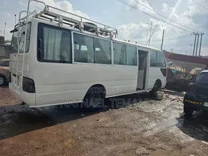 Toyota HiAce 2008 White