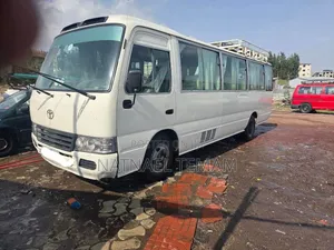 Toyota HiAce 2008 White