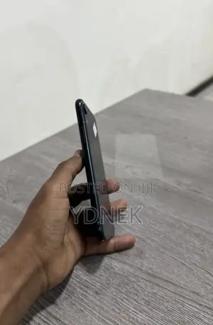 Apple iPhone XR 64 GB Black