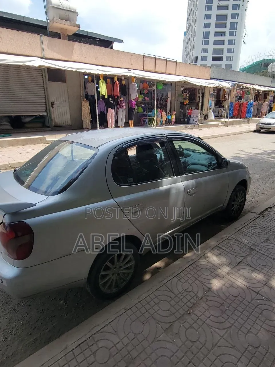 Toyota Platz 2001 Silver