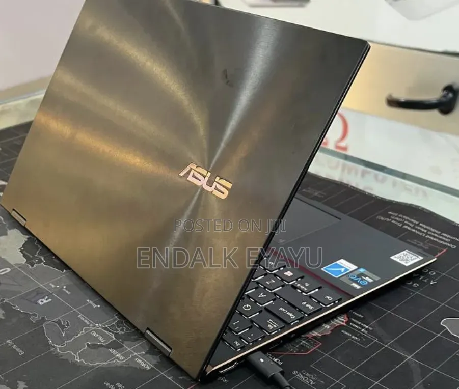 New Laptop Asus ZenBook Flip 14 UX461UA 16GB Intel Core i7 SSD 512GB