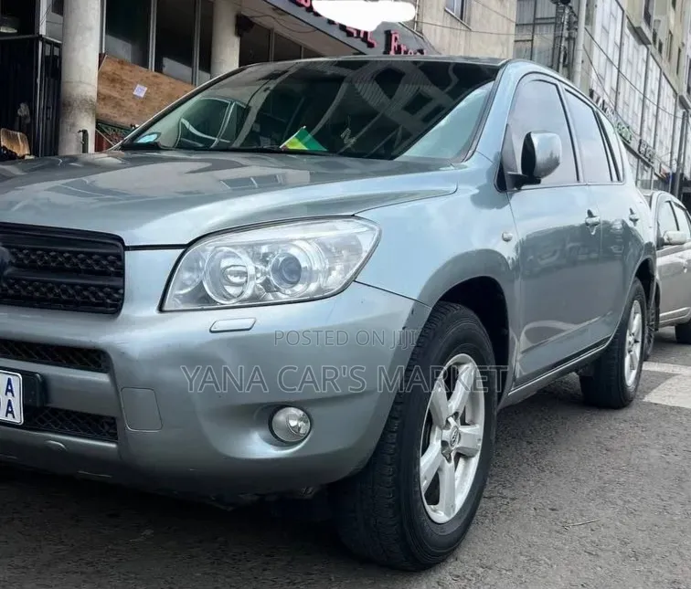Toyota RAV4 2007 Silver