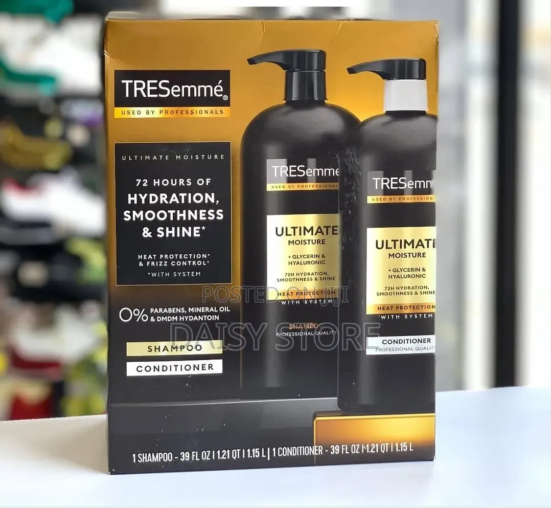 ኦሪጅናል TRESemmé Ultimate Moisture Shampoo & Conditioner Set (1.15L X 2)