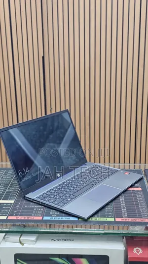 New Laptop HP Pavilion 15 8GB AMD Ryzen 5 SSD 512GB