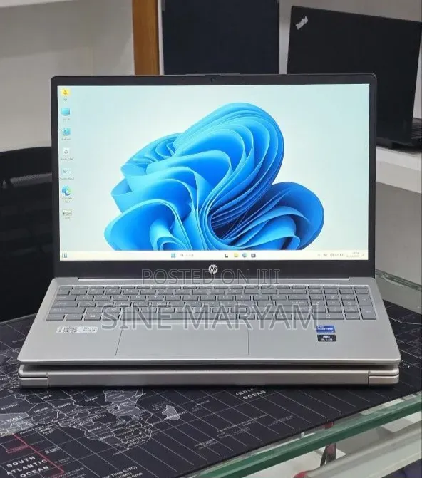 New Laptop HP Stream Notebook 16GB Intel Core i7 SSD 512GB