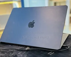 New Laptop Apple MacBook Air 2024 M3 8GB Apple M3 SSD 256GB