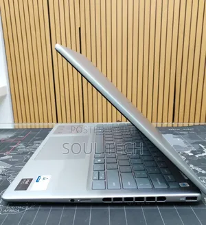 New Laptop Dell Inspiron 14 7440 16GB Intel Core Ultra 7 SSD 1T