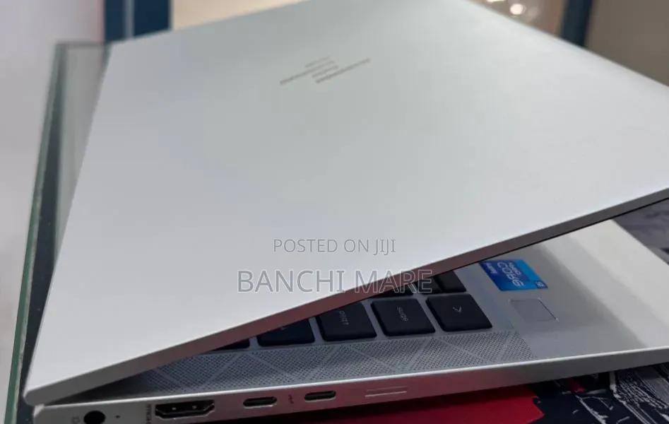 New Laptop HP EliteBook 830 16GB Intel Core i5 SSD 512GB