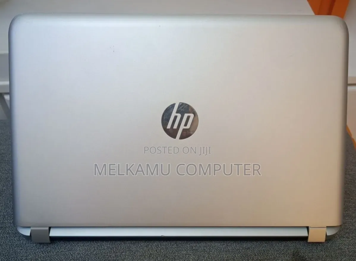 New Laptop HP Pavilion 15 8GB Intel Core i5 HDD 1T