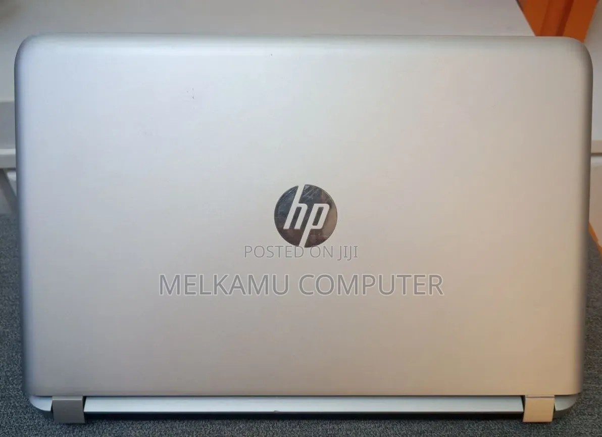 New Laptop HP Pavilion 15 8GB Intel Core i5 HDD 1T