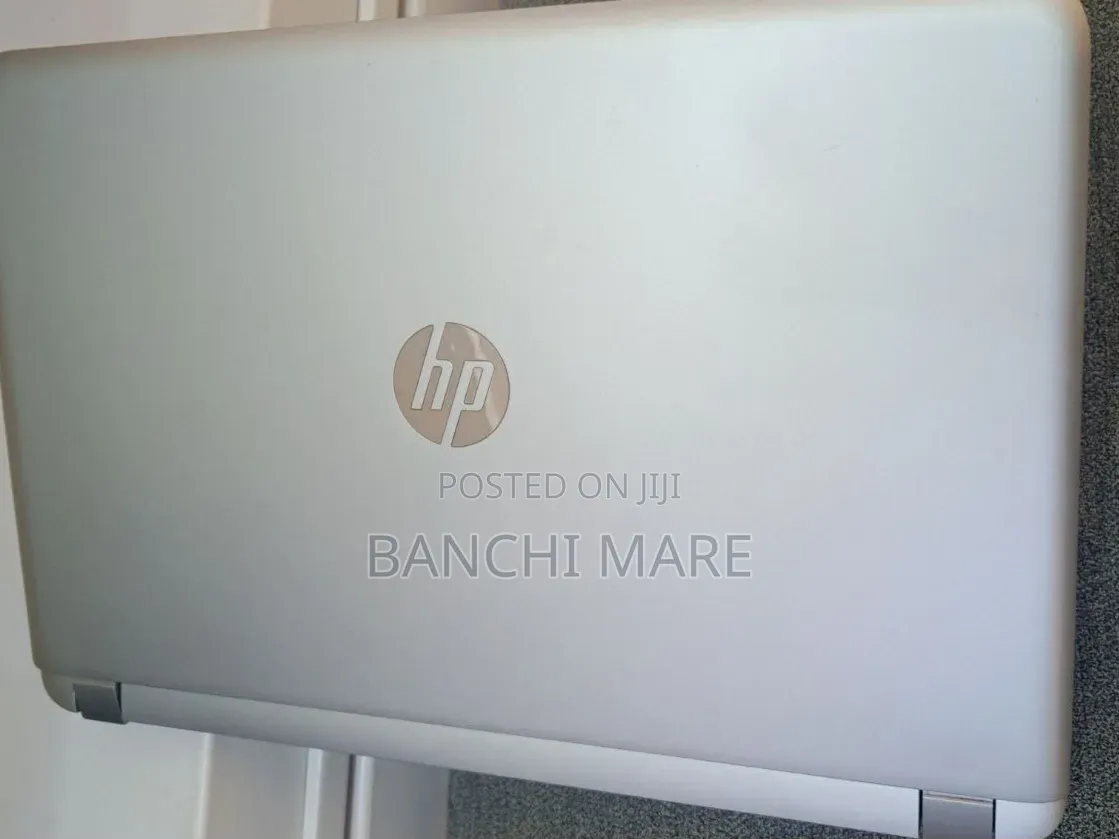 New Laptop HP Pavilion 15 8GB Intel Core i5 HDD 1T