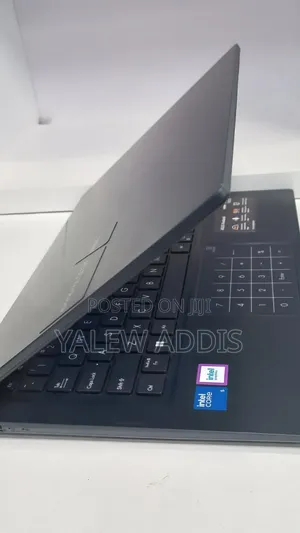 New Laptop Asus Vivobook 14 16GB Intel Core i5 SSD 512GB