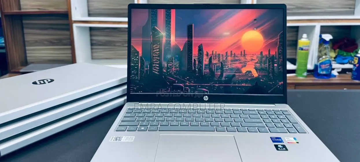 New Laptop HP 16GB Intel Core i7 SSD 512GB