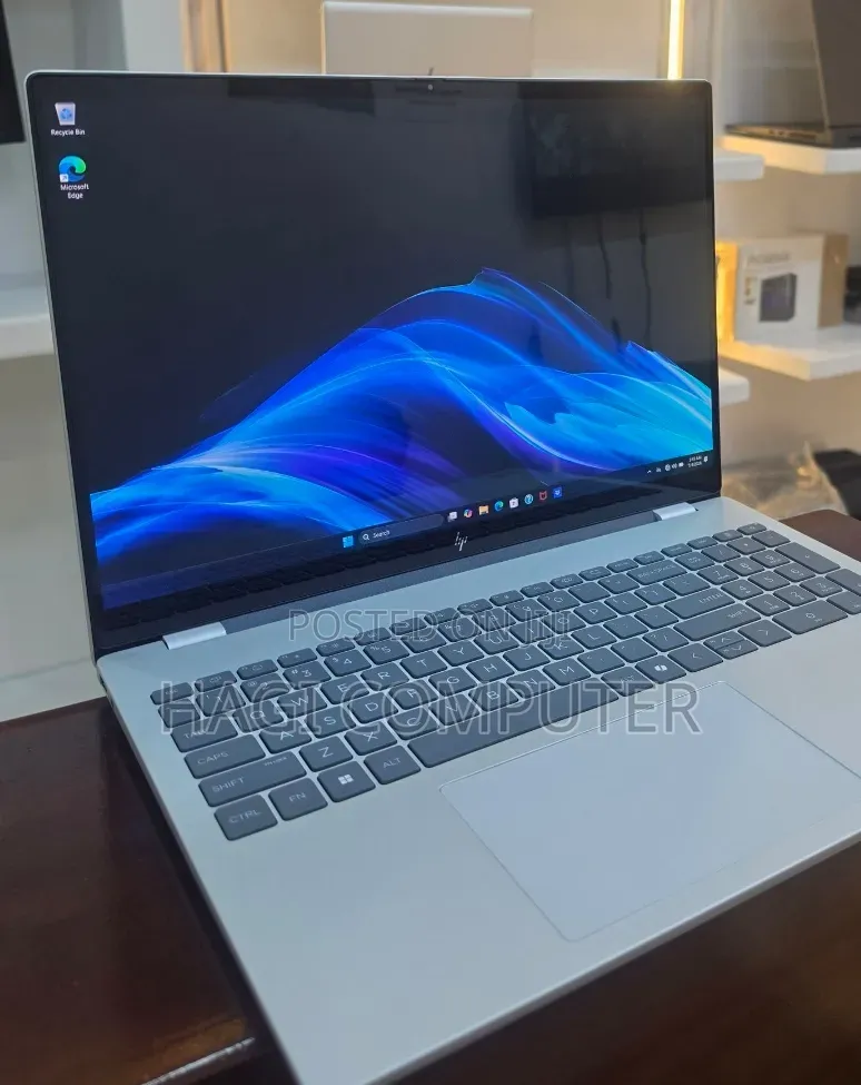 New Laptop HP OmniBook 7 16" 16GB Intel Core i9 SSD 1T