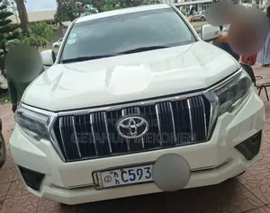 Toyota Land Cruiser 2018 White