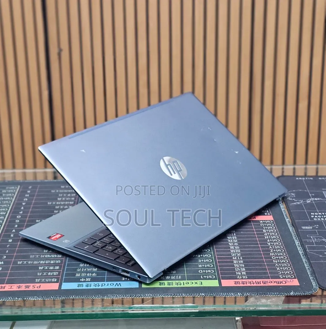 New Laptop HP Pavilion 15 8GB AMD Ryzen 5 SSD 512GB