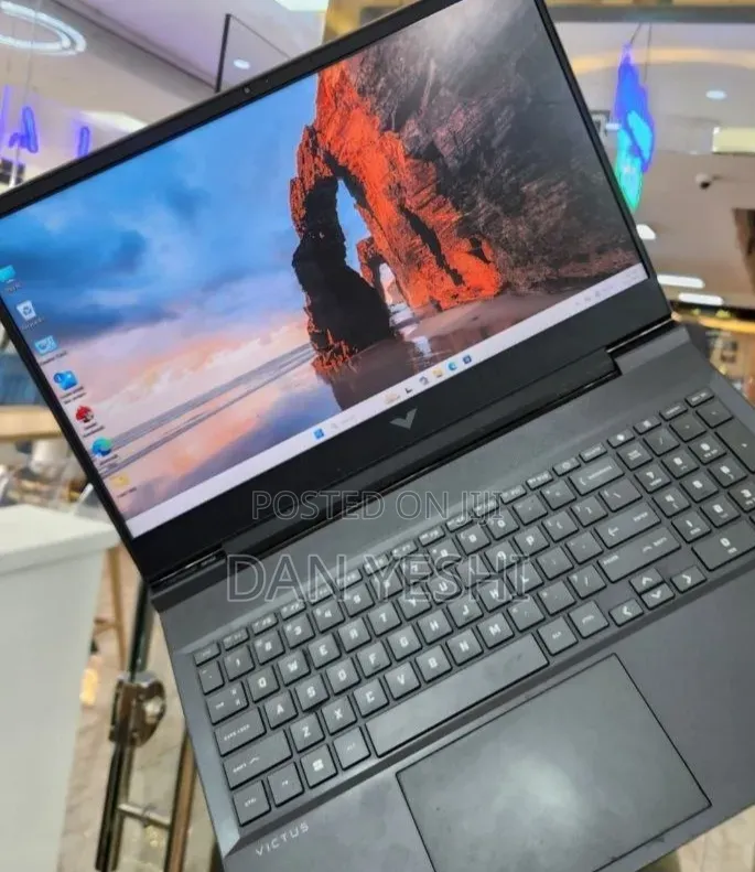 New Laptop HP Victus 16 16GB Intel Core i7 SSD 512GB