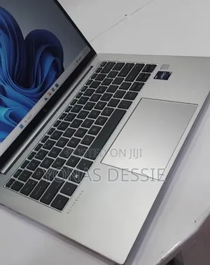 New Laptop HP EliteBook 840 G10 16GB Intel Core i7 SSD 512GB