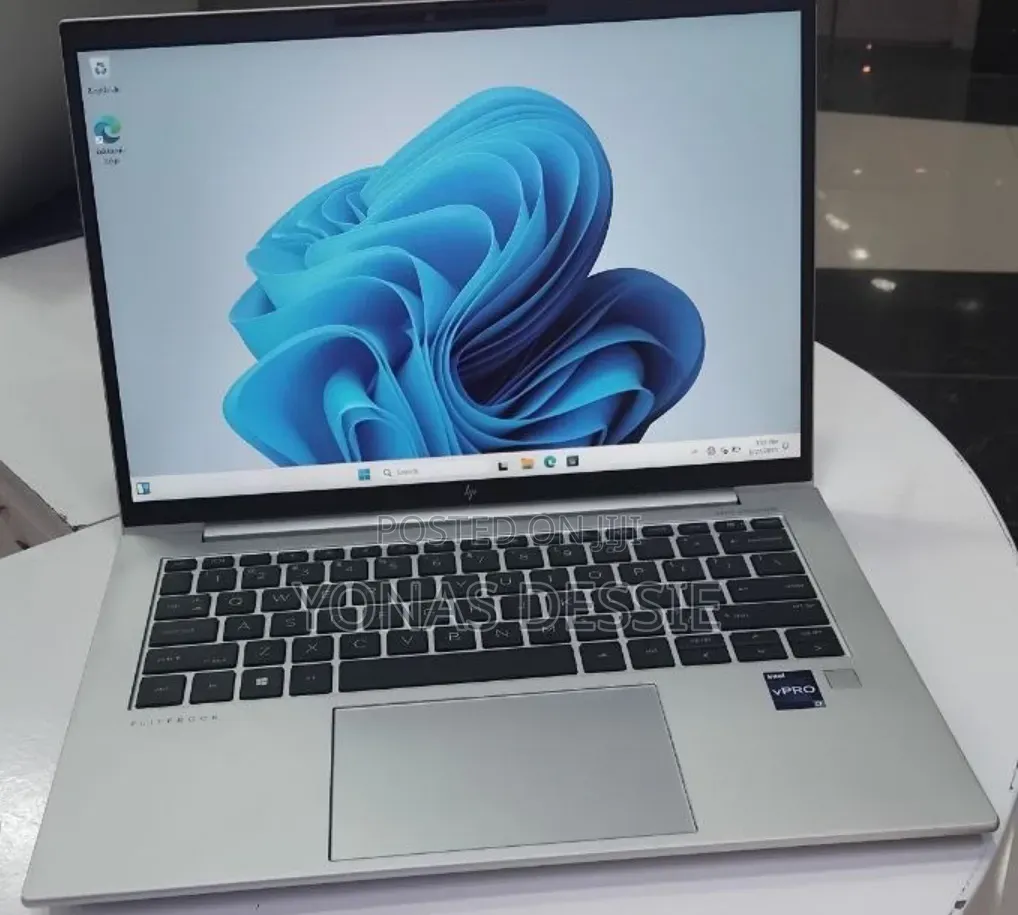 New Laptop HP EliteBook 840 G10 16GB Intel Core i7 SSD 512GB