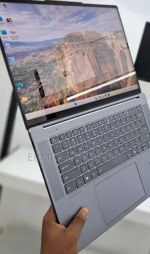 New Laptop Lenovo ThinkPad X1 Carbon 16GB Intel Core Ultra 7 SSD 512GB