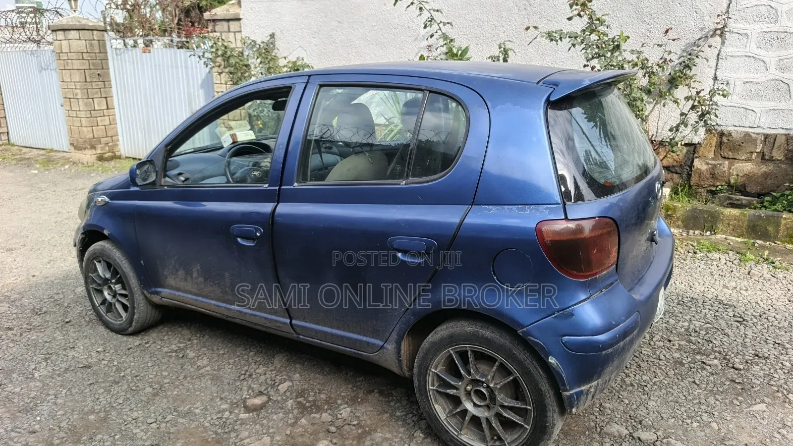 Toyota Vitz 2002 Gray