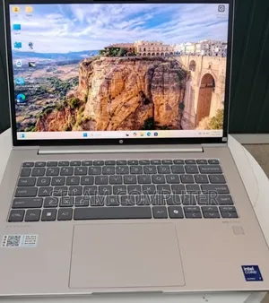 New Laptop HP ProBook 440 G8 16GB Intel Core Ultra 7 SSD 512GB