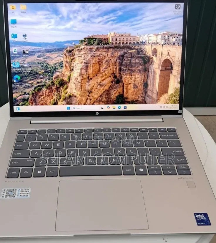 New Laptop HP ProBook 440 G8 16GB Intel Core Ultra 7 SSD 512GB