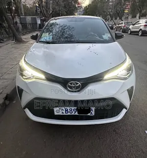 Toyota C-HR 2022 White