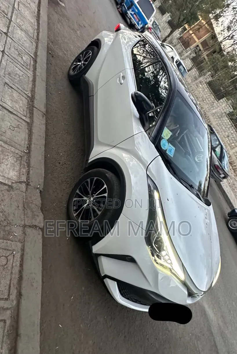 Toyota C-HR 2022 White