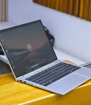 New Laptop HP Elitebook 830 G11 16GB Intel Core Ultra 7 SSD 512GB
