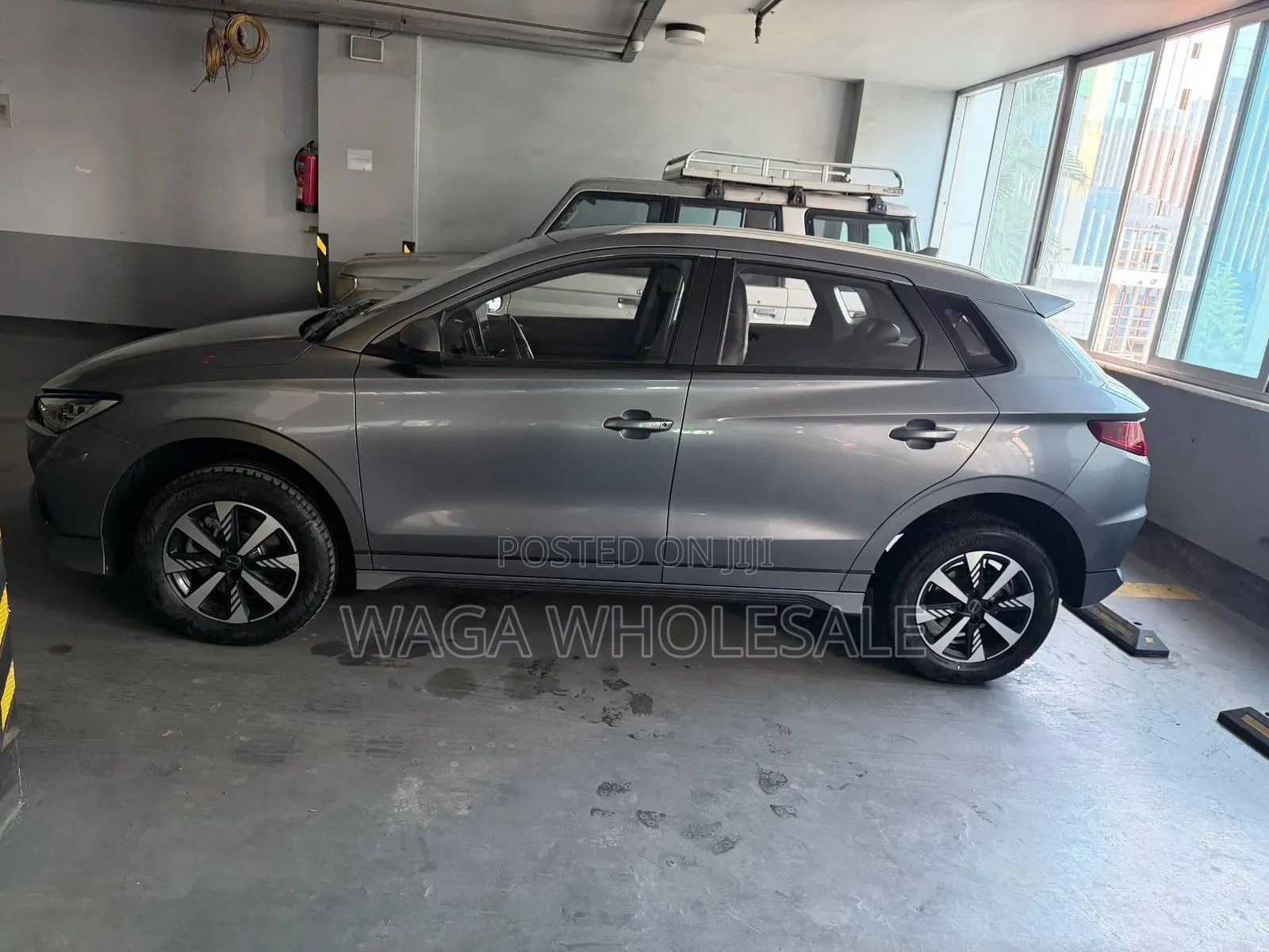 BYD E2 43 kWh 94 hp FWD 2024 Gray