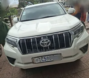 Toyota Land Cruiser Prado 2018 White
