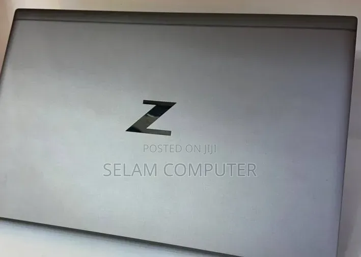 New Laptop HP ZBook Studio 16GB Intel Core i7 SSD 512GB