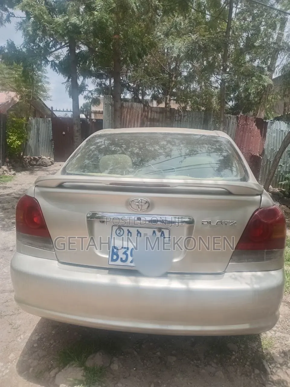 Toyota Platz 2003 Gold