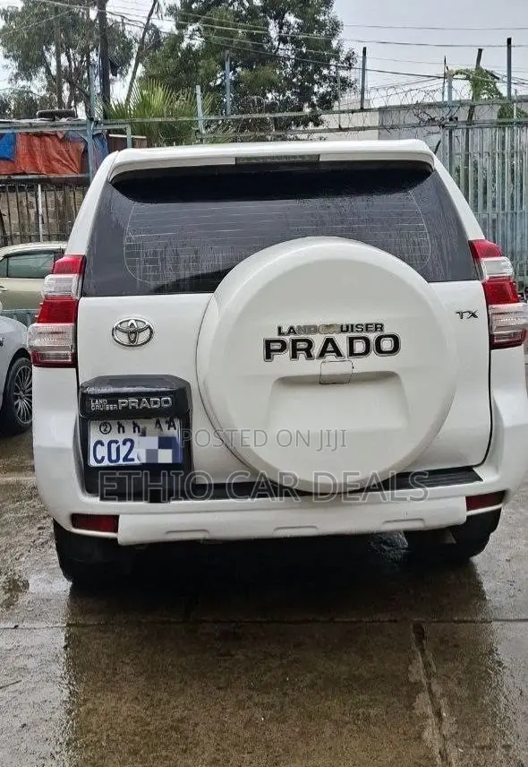 Toyota Land Cruiser Prado 2012 White