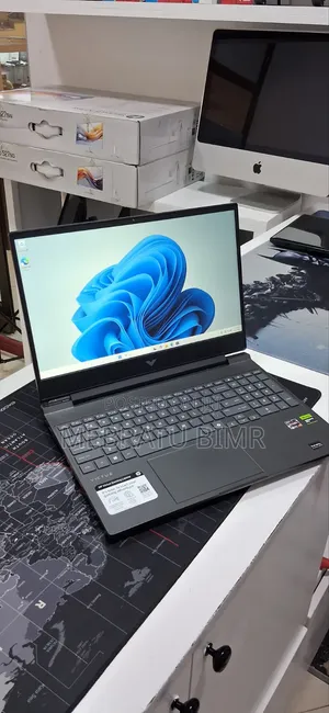 New Laptop HP Victus 16 16GB AMD Ryzen 7 SSD 512GB