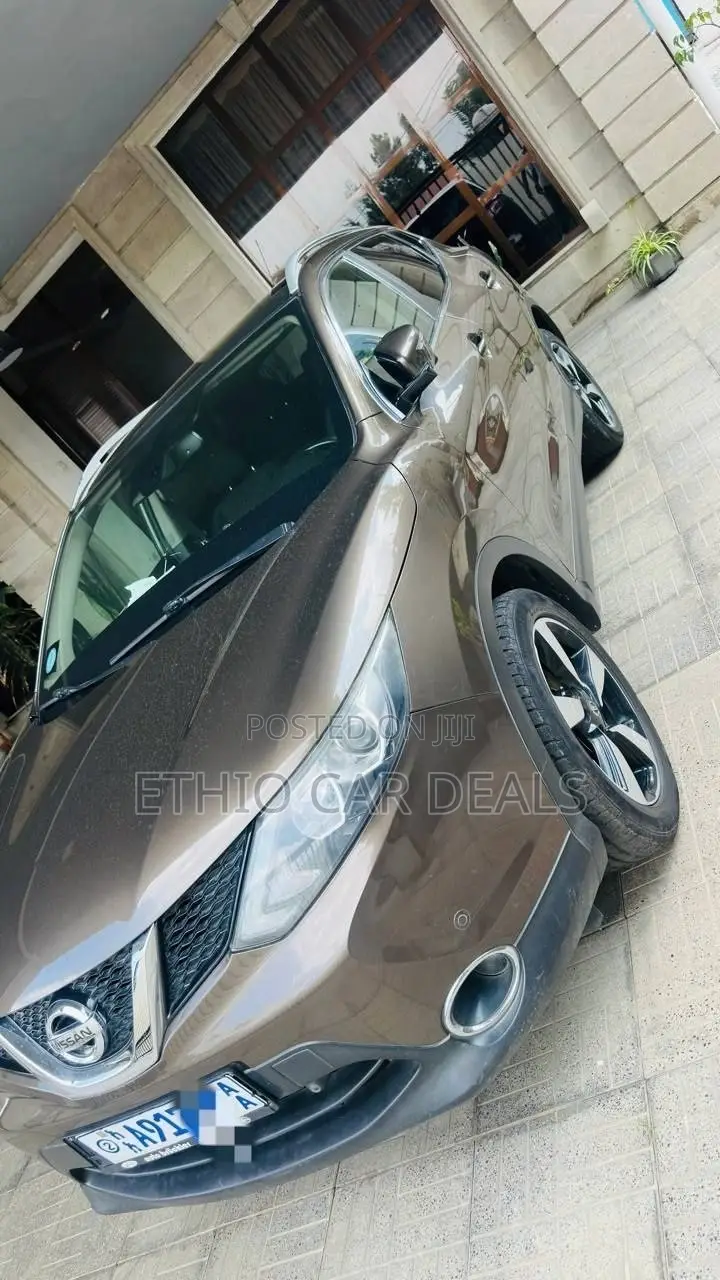 Nissan Qashqai 2017 Brown