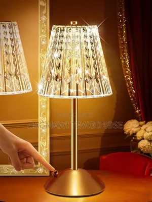 🔼 Crystal Table Lamp