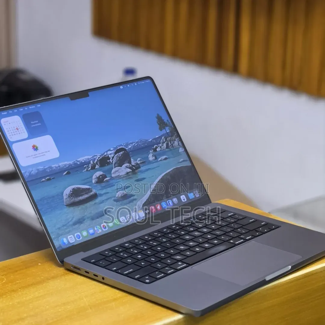 New Laptop Apple MacBook Pro 2020 M1 32GB Apple M1 Pro SSD 512GB