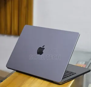 New Laptop Apple MacBook Pro 2020 M1 32GB Apple M1 Pro SSD 512GB