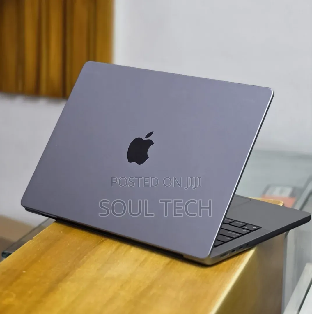 New Laptop Apple MacBook Pro 2020 M1 32GB Apple M1 Pro SSD 512GB