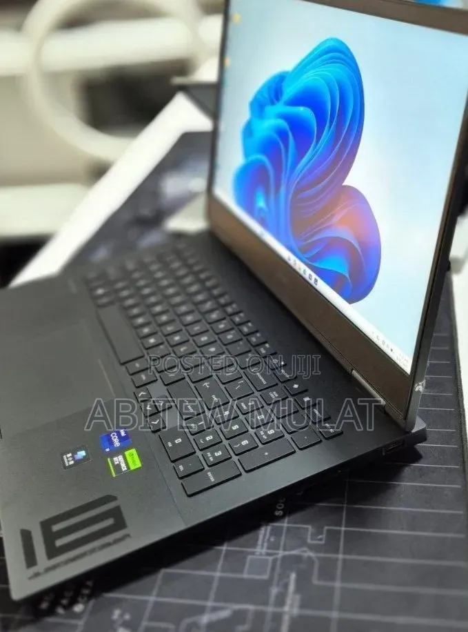 New Laptop HP Omen 16 16GB Intel Core i9 SSD 1T
