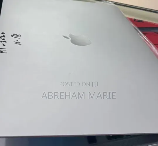 New Laptop Apple MacBook Pro 2020 M1 16GB Apple M1 Pro SSD 1T